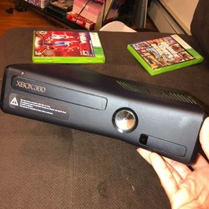 XBox 360 Bundle with 3 games included